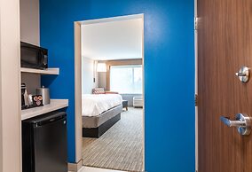 Holiday Inn Express & Suites Greenville S- Piedmont by IHG