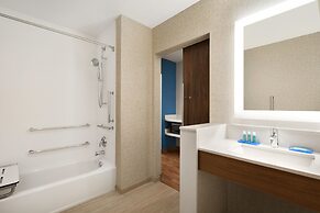 Holiday Inn Express And Suites-Cincinnati South - Wilder by IHG