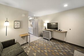 Holiday Inn & Suites Decatur-Forsyth by IHG