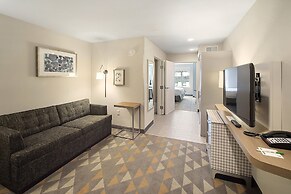 Holiday Inn & Suites Decatur-Forsyth by IHG