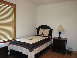 Spartina 3 Bedroom Cottage by RedAwning