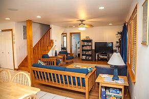 Spartina 3 Bedroom Cottage by RedAwning