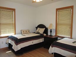 Spartina 3 Bedroom Cottage by RedAwning