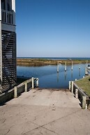 Spartina 3 Bedroom Cottage by RedAwning