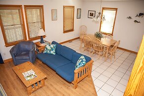 Spartina 3 Bedroom Cottage by RedAwning