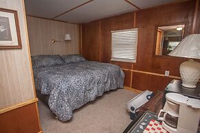 Native Sun 2 Bedroom Cottage by RedAwning