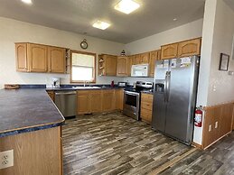 Skate Away 3 Bedroom Cottage by RedAwning