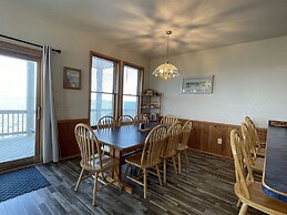 Skate Away 3 Bedroom Cottage by RedAwning