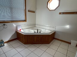 Skate Away 3 Bedroom Cottage by RedAwning