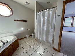 Skate Away 3 Bedroom Cottage by RedAwning