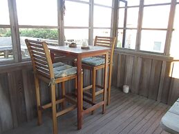 Tilghman's Nette 3 Bedroom Cottage by RedAwning