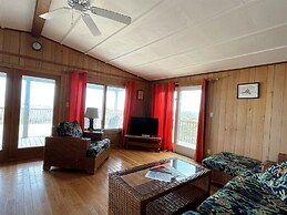 Hatteras Jack 3 Bedroom Cottage by RedAwning