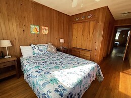 Time / Tide 4 Bedroom Cottage by RedAwning