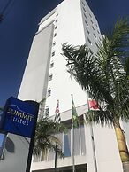 Summit Suítes Pindamonhangaba