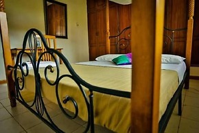 Entebbe Vine Inn
