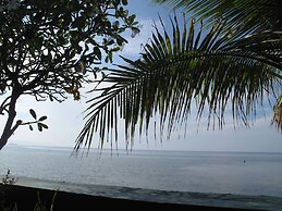 Bamboo Paradise Beach Resort