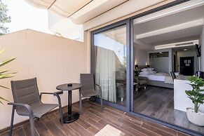 Sea View Luxury Rooms Seven of Nine