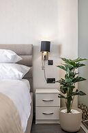 Sea View Luxury Rooms Seven of Nine