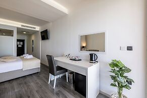 Sea View Luxury Rooms Seven of Nine