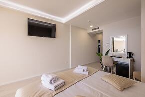 Sea View Luxury Rooms Seven of Nine