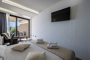 Sea View Luxury Rooms Seven of Nine