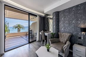 Sea View Luxury Rooms Seven of Nine