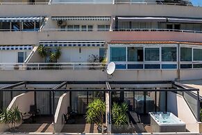 Sea View Luxury Rooms Seven of Nine