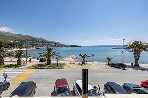 Sea View Luxury Rooms Seven of Nine