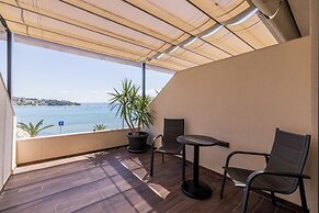 Sea View Luxury Rooms Seven of Nine