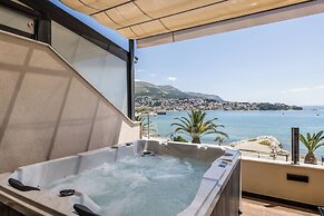 Sea View Luxury Rooms Seven of Nine