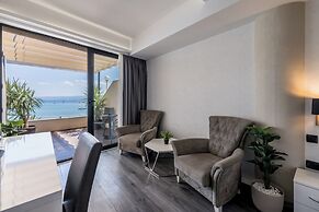 Sea View Luxury Rooms Seven of Nine