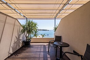 Sea View Luxury Rooms Seven of Nine