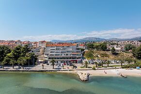 Sea View Luxury Rooms Seven of Nine