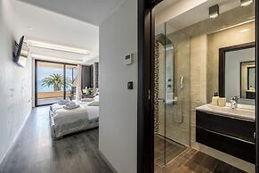 Sea View Luxury Rooms Seven of Nine