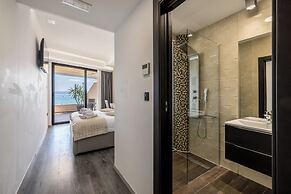 Sea View Luxury Rooms Seven of Nine