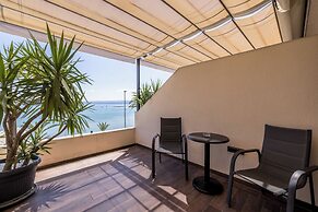 Sea View Luxury Rooms Seven of Nine