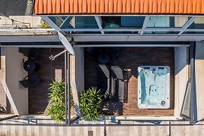 Sea View Luxury Rooms Seven of Nine