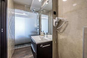 Sea View Luxury Rooms Seven of Nine