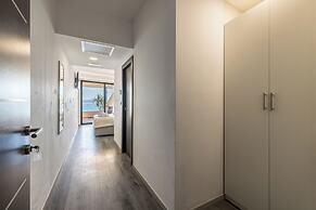 Sea View Luxury Rooms Seven of Nine