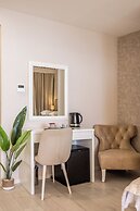 Sea View Luxury Rooms Seven of Nine