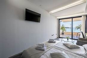 Sea View Luxury Rooms Seven of Nine