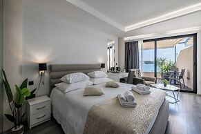 Sea View Luxury Rooms Seven of Nine