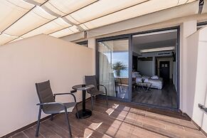 Sea View Luxury Rooms Seven of Nine