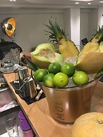 360 Degrees Pop Art Hotel