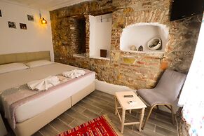 Ayvalik Moda Pansiyon