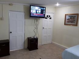 Woodbrook on the Avenue