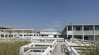 Buccaneer Inn