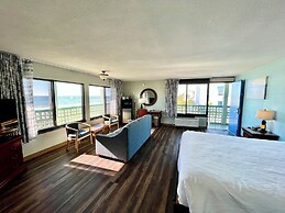 Buccaneer Inn