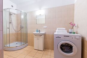 FriendHouse Apartments - Avenue