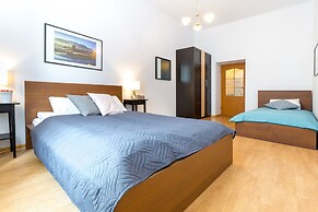 FriendHouse Apartments - Avenue